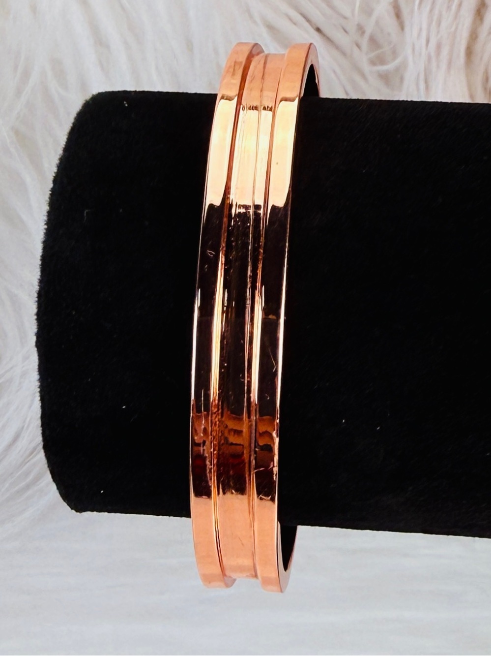 Elegant Copper-Toned Weighted Cuff Bracelet - Picture 7 of 8